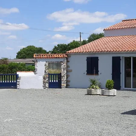 Gite Relais Du Doulay Saint-Fulgent Habitación foto